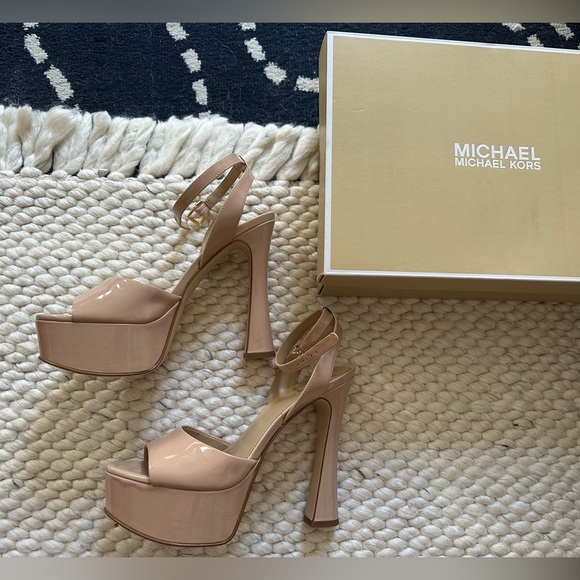 NEW in Box Michael Kors Jenson Platform Sandal Heels Open Toe Nude 6M Price FiRM - Picture 12 of 16